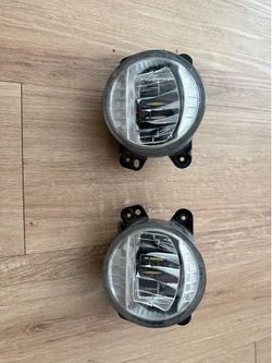 Jeep Gladiator JT factory fog lights