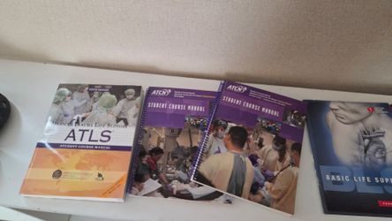 Complete set of vintage 1986 medical textbooks