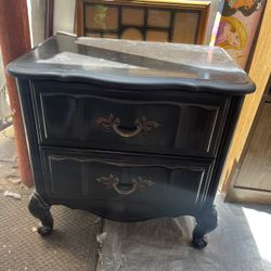 One Black Stand 