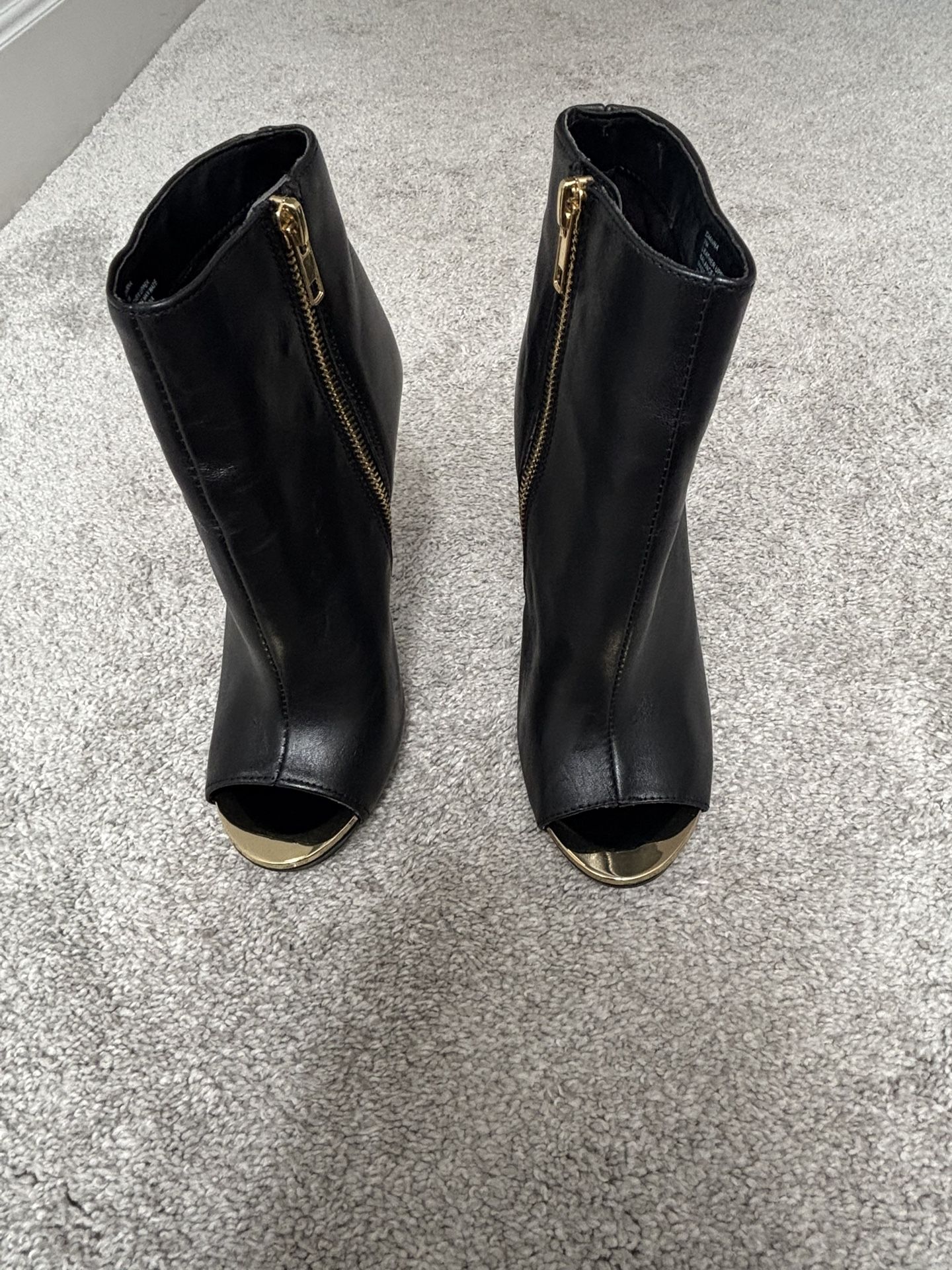 Steve Madden Shoes | Steve Madden Peep Toe Booties | Color: Black/Gold | size 7M