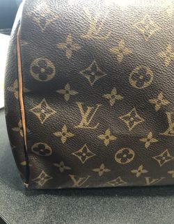 Louis Vuitton Speedy Bandouliere 35 - very used condition, no strap (read  description) for Sale in Downers Grove, IL - OfferUp