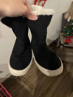 Black And Tan Boots