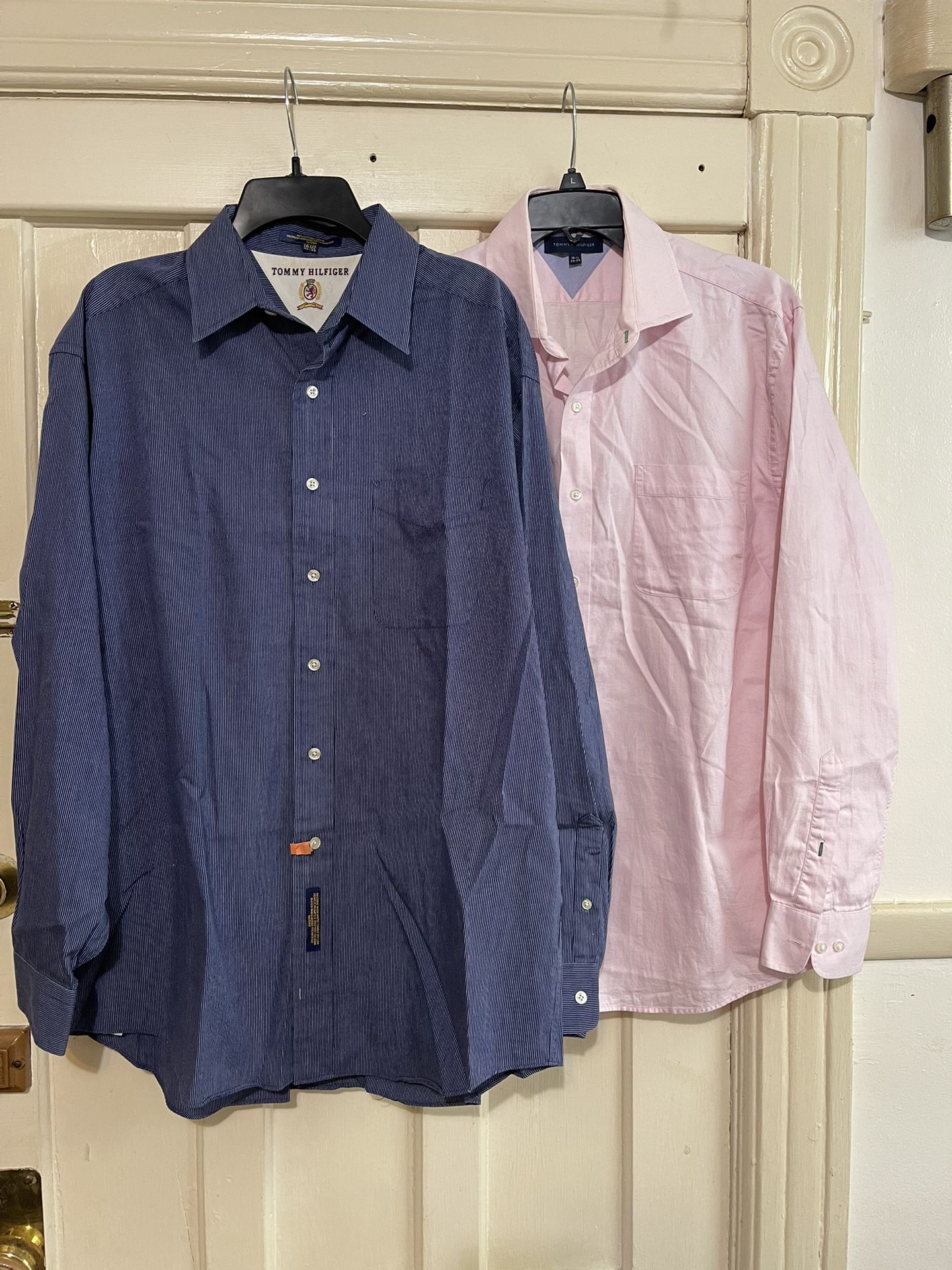 Bundle Of 2 Tommy Hilfiger Button Up Shirts Sz 16 1/2 (34-35)