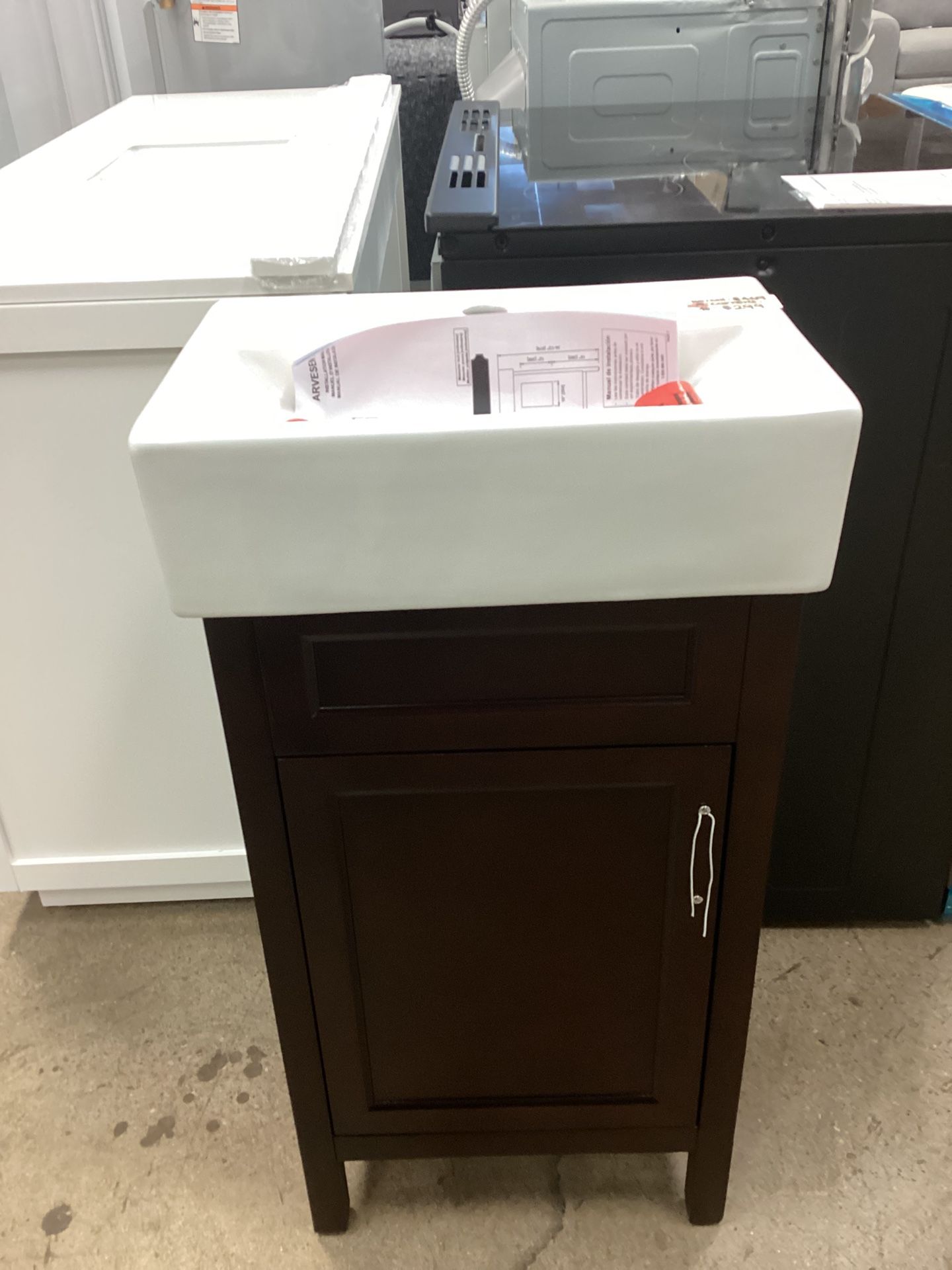 Arvesen 18 In. Vanity With Ceramic Top