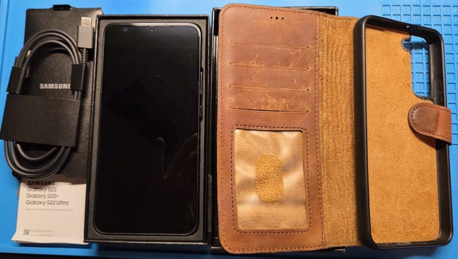 Samsung Galaxy S22 Plus Unlocked - Complete In Box w/ Genuine Leather Case & Wallet- Beautiful Condition