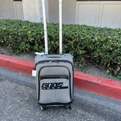 Luggage - Softside Carry-on Expandable Spinner, Black & White Herringbone Pattern
