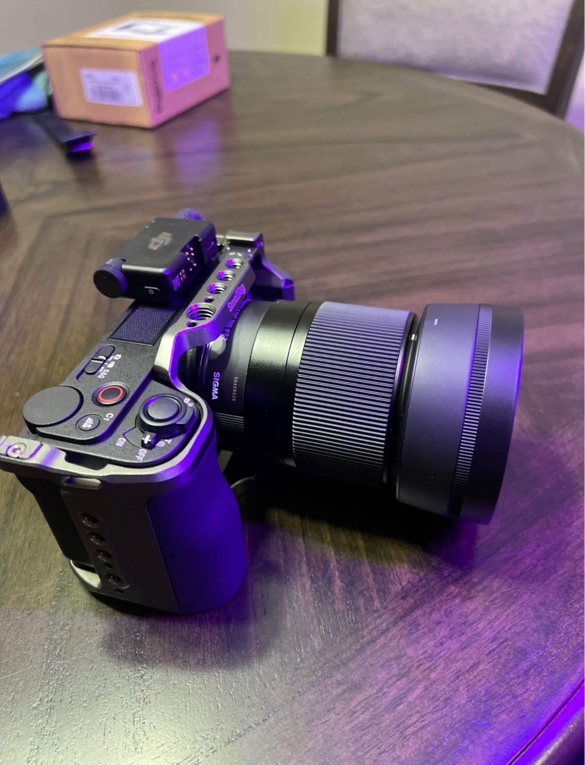 Zero scratches, comes with 3 batteries, free cage, free lens ( standard lens ). And extras. Selling because I want the fx30, immaculate condition on..