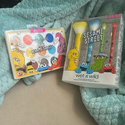 BRAND NEW Eyeshadow And Make Up Brush Set