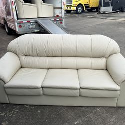 3 pc Couch Set