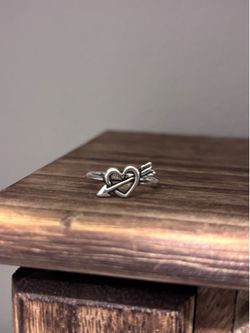 Loves arrow James Avery Ring