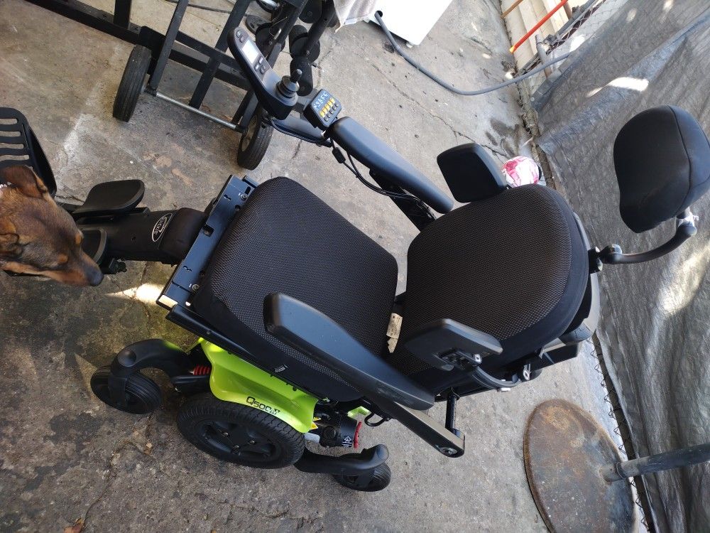 Wheelchair Running Good Good Quality They Cost At 7,000 New I Just Asking $800