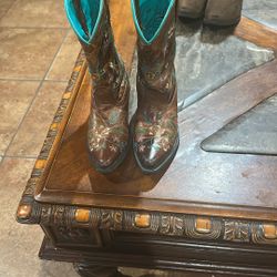 Boots For Sale Green Ones Are Size 1 And The Brown Ones Are Size 4