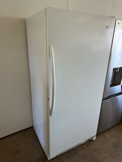 Freezer 20.0 cu ft (1 month warranty)