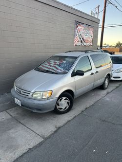2001 Toyota Sienna