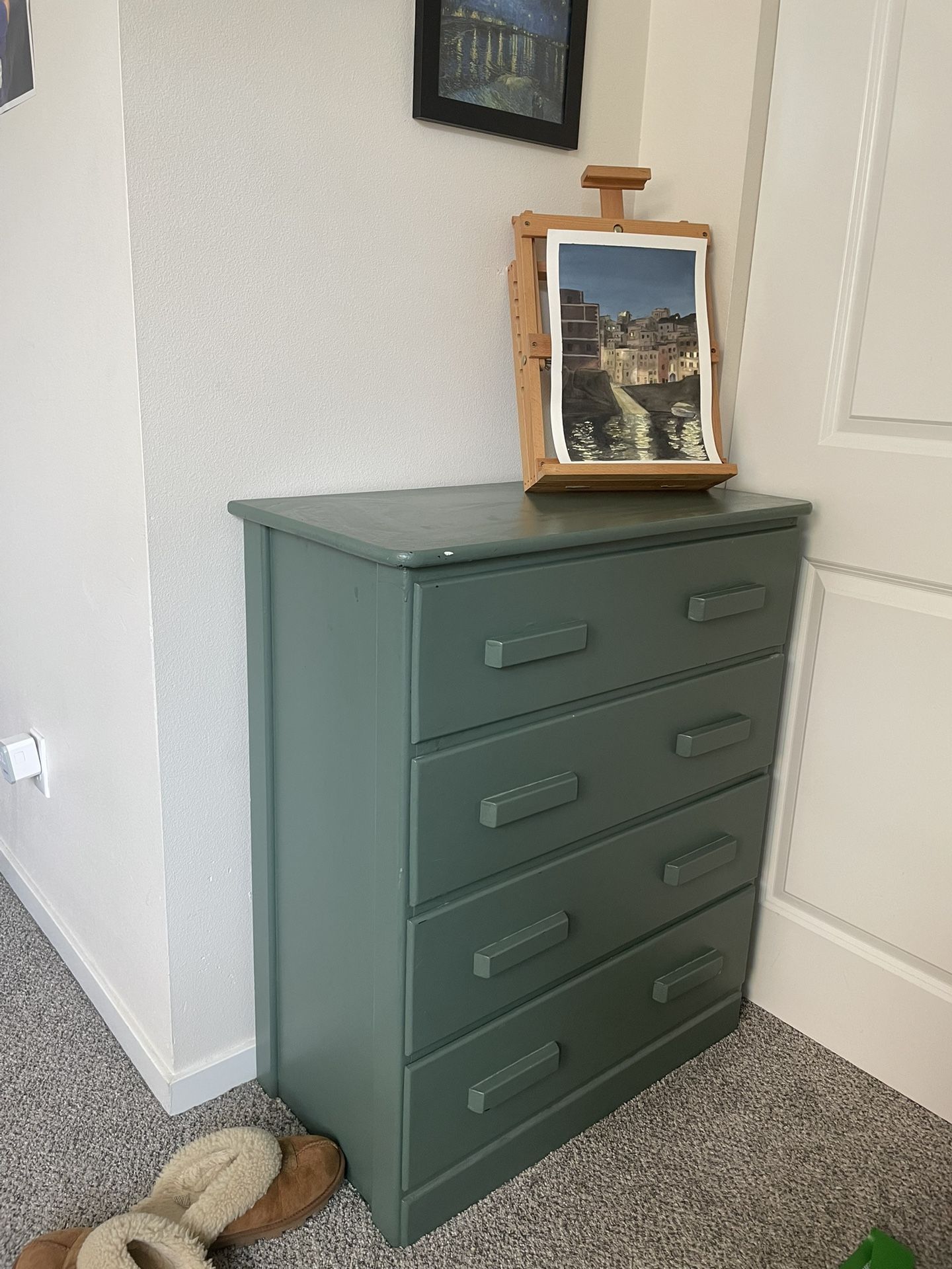 Green Dresser