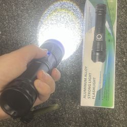 Small Rechargeable Flashlights 