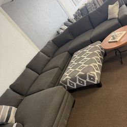 XL American Signature U - Shape Sectional 
