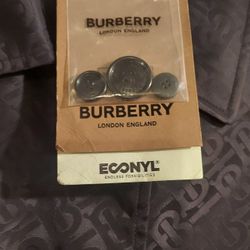☂️BURBERRY WOMENS COAT (Size-S)