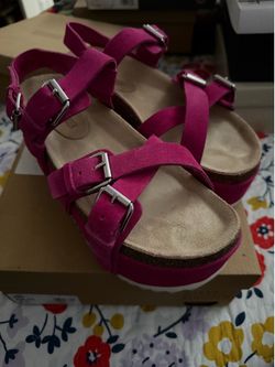 Steven Madden sandal