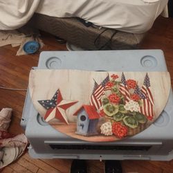 Brand new 4th of July door mat eight bucks pick up only 865 Ellsworth avenue right off of east Livingston avenue Columbus Ohio 43206 12 minutes away f