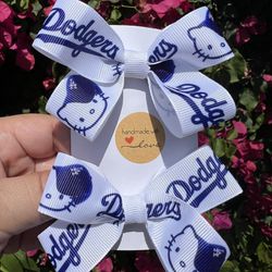 Hello Kitty Dodgers Bow Set