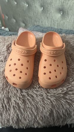 CROCS -Salmon Color