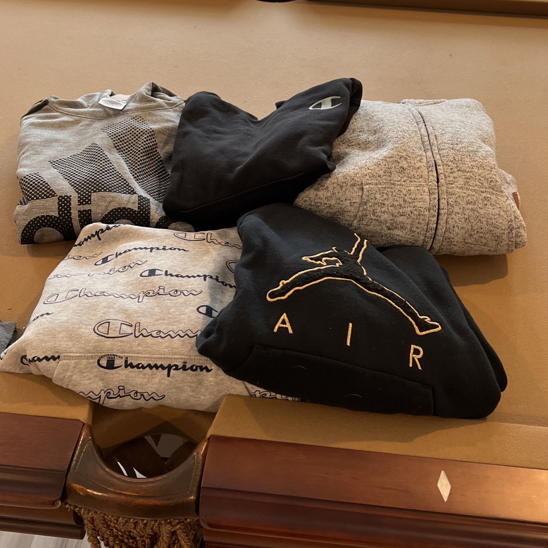 Hoodies Boys Adidas, Air Jordan And Champion Size 10-16