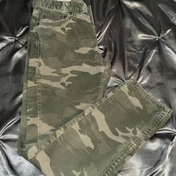 holister camo pants 