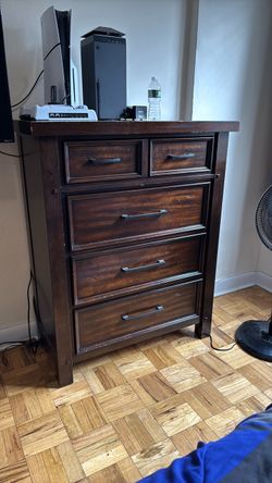 Dresser