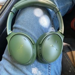 Bose Quiet Comfort Headphones 