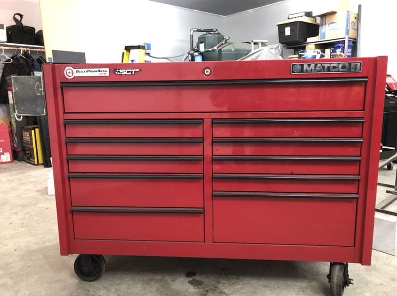 MATCO Toolbox 4s mint condition locking drawers