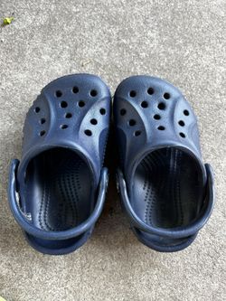 Croc Size 4 