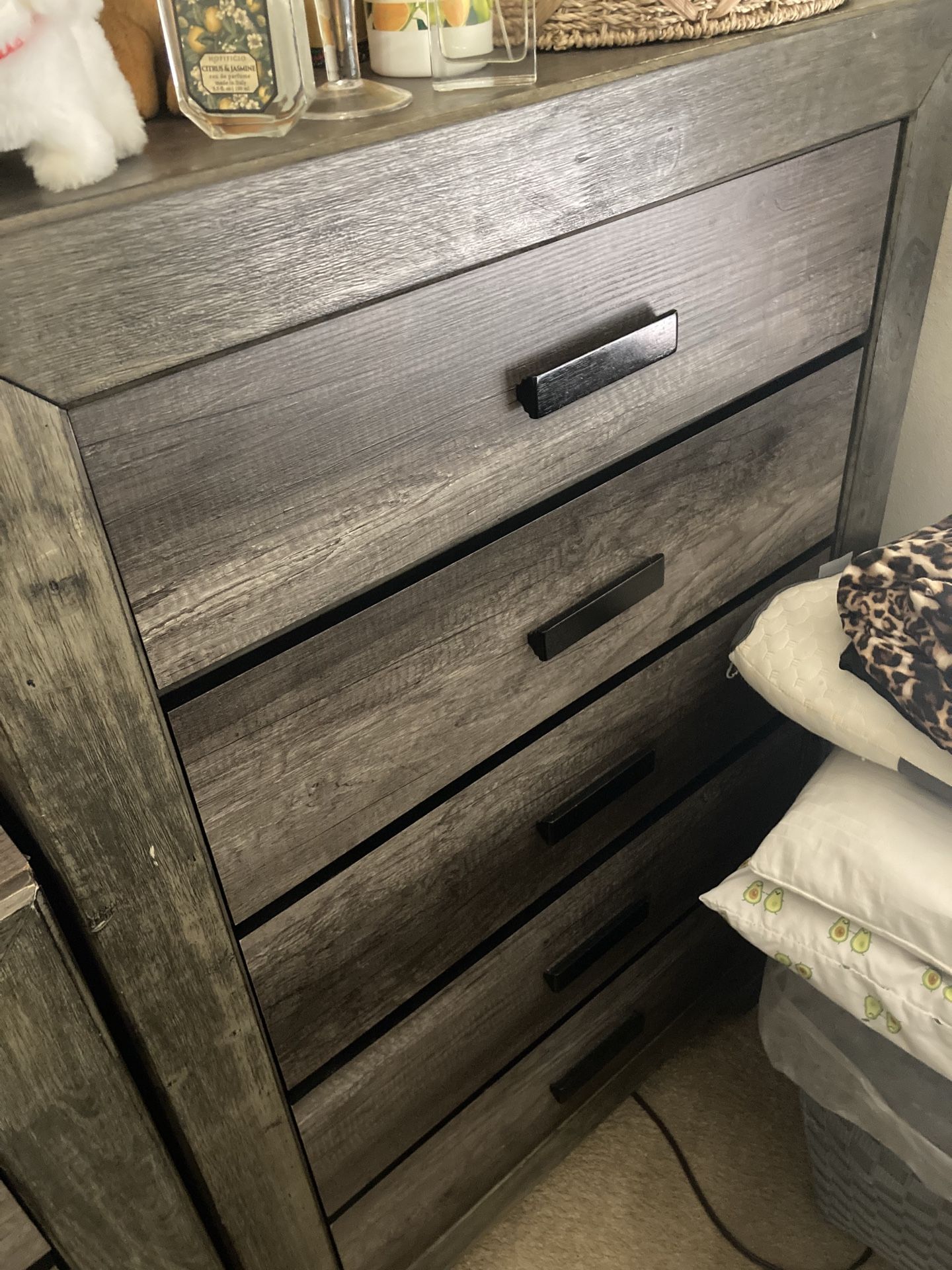Bedroom set