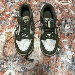 Nike Woman’s Size 14.5