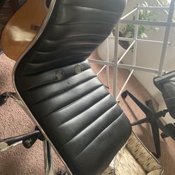 Free Chairs. 