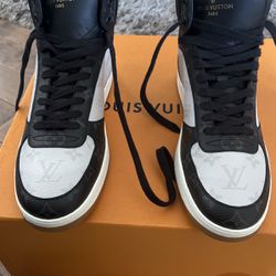 Louis Vuitton Rivoli High 'Tri-Color' for Sale in Queens, NY - OfferUp
