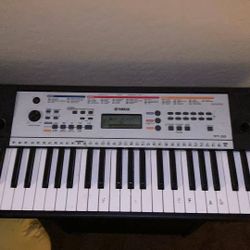 Yamaha Keyboard 