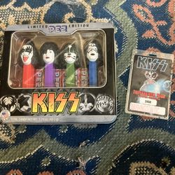 Kiss  Pez  Limited Edition And Farewell Backstage Pass