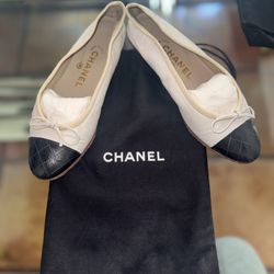 Chanel Leather ballet flats