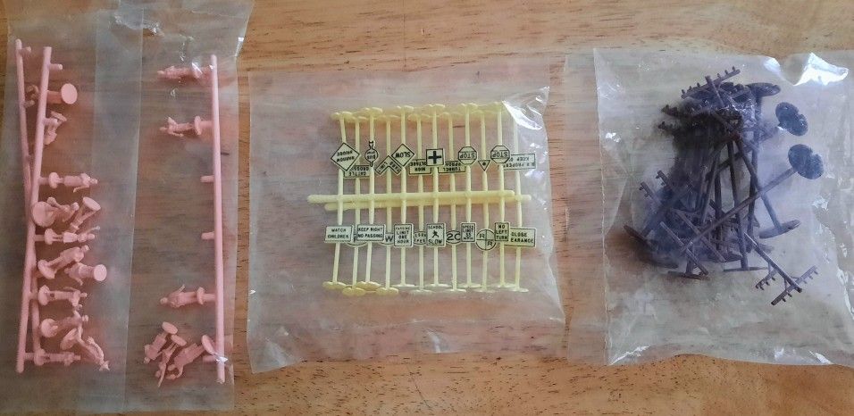 Bachmann Plastic Figures, Street Signs, Telephone Poles, 1:87 Scale.