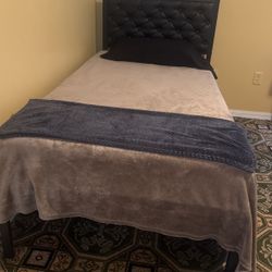 Twin Bed With Mattress 