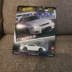 Hot Wheels Premium Nissan Skyline GT-R (BCNR33) 
