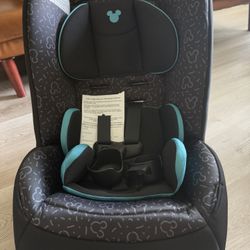 2 in 1 Convertible Car Seat