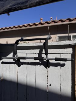 Pull Up Bar
