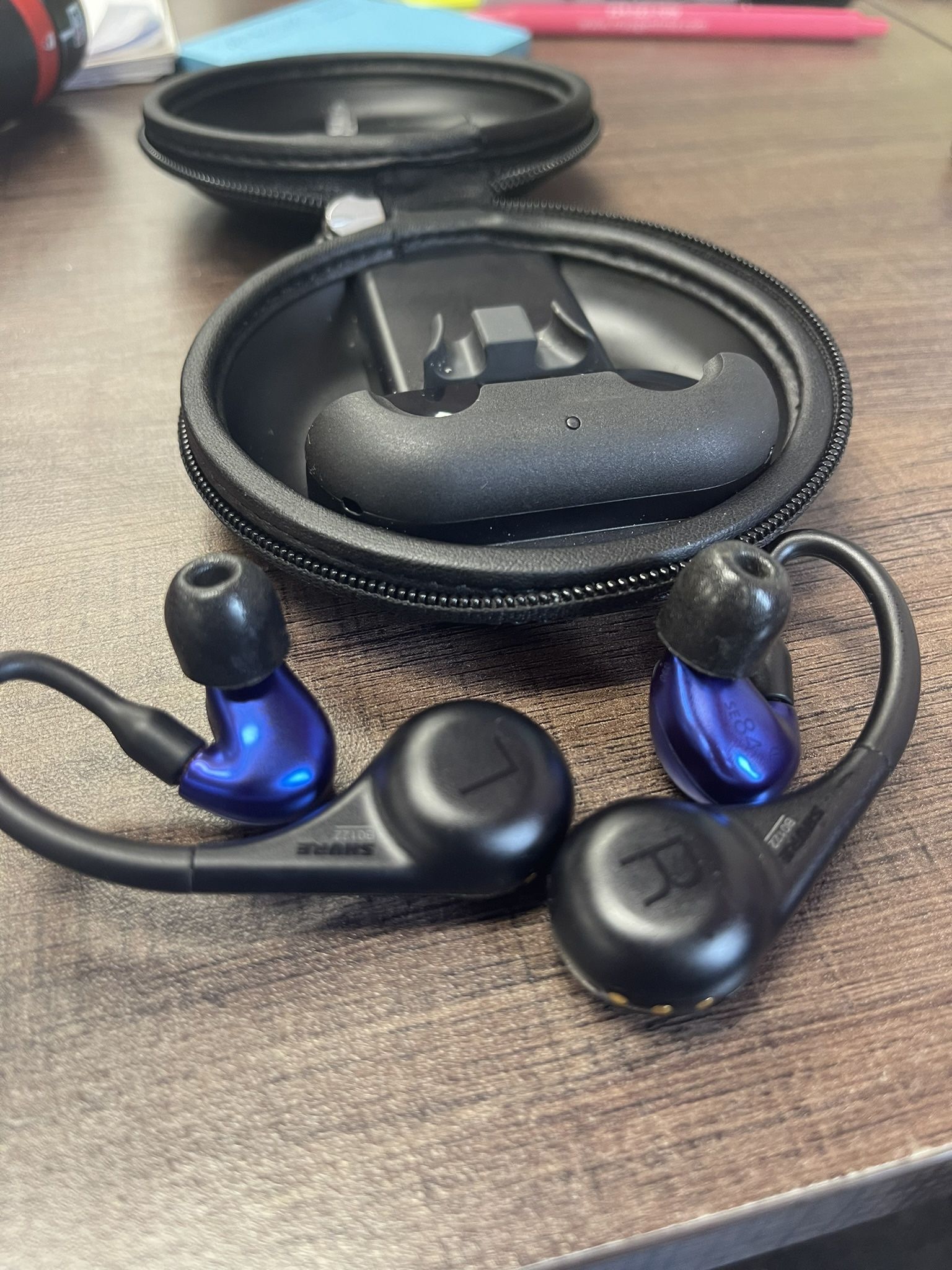 Shure SE846 Blue With Wireless Adapters