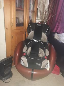 Carseat/booster car seat
