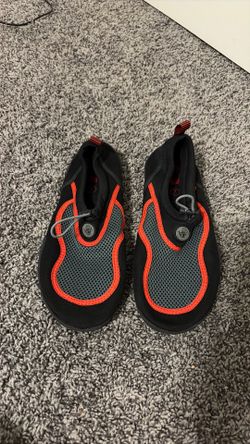 Water shoes
