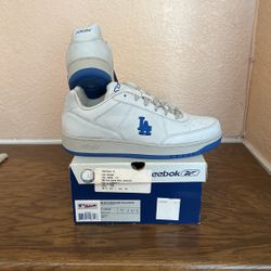 Reebok Dodger Men Shoes Size 11. Make An Offer. No Low Ballers.