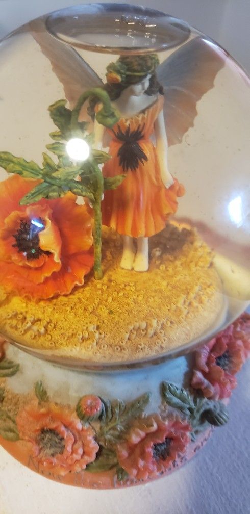 The Poppy Fairy Musical Globe