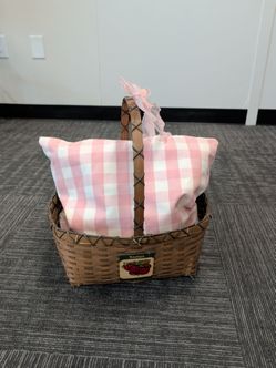 Basket with pillow